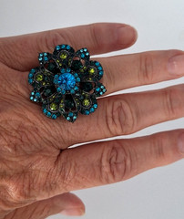 Vintage Blue Green Rhinestone Cluster Cocktail Ring Stretch Band Chic Maximalist