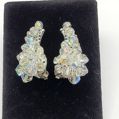 Cluster Climber AB Crystal Sparkly Elegance Silver Tone Vintage Clip on Earrings