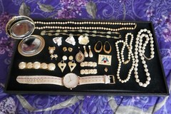 21 Pc Lot Faux Pearl Rhinestone Jewelry Compact Mirror Wristwatch Hair Barrettes