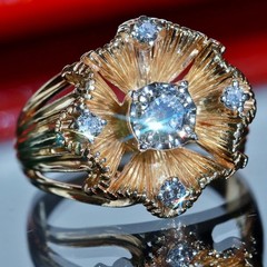 14k yellow gold sz 6 ring 0.80ct natural diamond flower vintage 8.26g Prism-lite