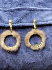 Vintage Fur Trim Hoop Earrings Gold Tone Screw Back Adjustable Clip 1950s