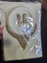 vintage aurora borealis set new/ neckless and earrings
