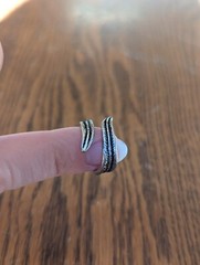 Vintage Double Feather Small Ring. No Brand No Metal Content