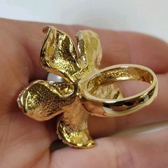 Gold Tone Faux Pearl 7 Petal Flower Ring Clear Stones Jewelry sz 8
