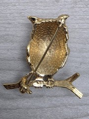 VTG Ciner Owl Brooch Goldtone Metal Faux Turquoise Bead Pin **See Description**