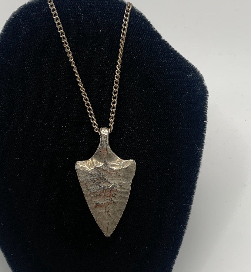 Southwestern Tribal Style Large Silver Tone Arrowhead Pendant Necklace 18”
