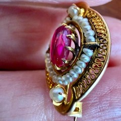 Antique 10K yellow gold red stone & seed pearl brooch pin 2.0 grams