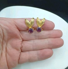 Vintage Purple Rhinestone Clip Earrings Gold Tone Fairy Bug Wings Repousse 3/4″