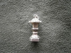 Japanese Tenka Chaya-Gata Lantern Vintage Sterling Silver Charm Pendant 2.0g