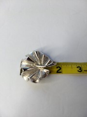 Sarah Coventry Silver Tone Rolling Leaf Pin Brooch Vintage Glam Nature