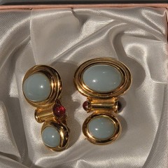 Vintage Elizabeth Taylor Avon Faux Jade & Ruby Clip Earrings MISSING ONE CLIP