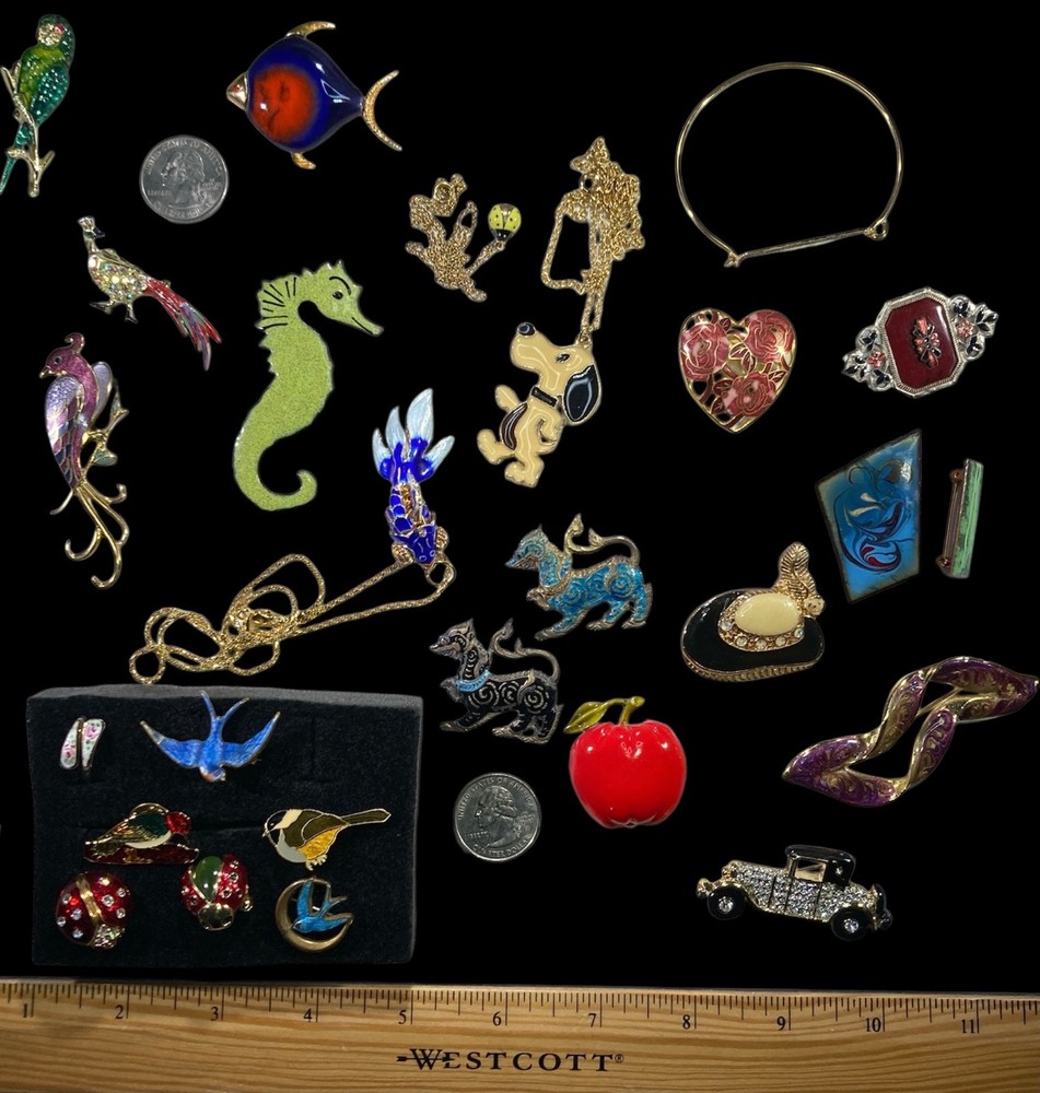 Vintage Enamel Lot Figural Abstract Birds Animal Snoopy Fish Ladybug Lot 27 pcs
