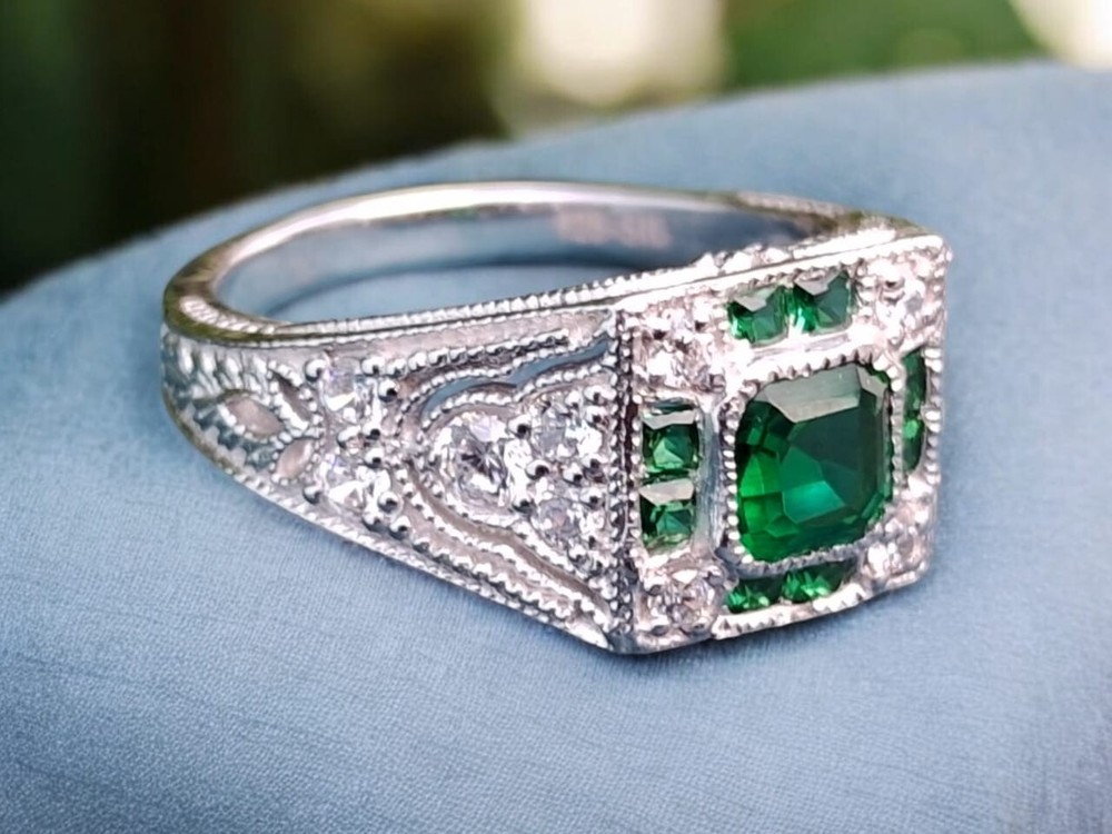 1930’s Antique Art Deco style Green Emerald With Old Mine Cut CZ Women 925 Ring
