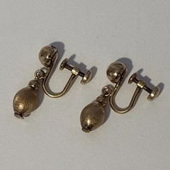 Vtg A&Z 1/20 12K Gold Filled Ball and Brushed Dangle Football Screwback Earrings