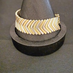 Vintage Tri Tone Chevron Link Bracelet Gold Silver Statement Signed Look 7″