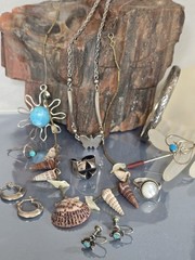 LG STERLING MIXED JEWELRY LOT-ZUNI NAVAJO MEXICO-TURQUOISE LAPIS CORAL-SOUTHWEST