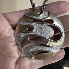 VTG J Jonette Pendant Necklace 24 Inch Medallion Gold Silver Open Work Textured