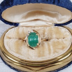 Vintage 14K Yellow Gold Carved Jade Diamond Ring 6.75 Retro Luxury Design Pretty