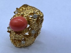 VINTAGE GOLD TONE FAUX CORAL CRYSTAL TEXTURED COCKTAIL FREE FORM RING SIZE 7.5