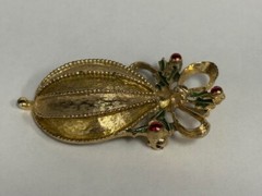Vintage Metal Christmas Ornament Brooch