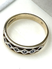 Men’s 9K 375 Yellow Gold 5.3g Ring With 5 Blue Topaz Gemstones Size 11-1/4