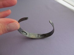 VINTAGE OLD PAWN STERLING OVAL GREEN TURQUOISE TOOL ARROW FEATHER CUFF BRACELET