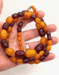 VINTAGE CHERRY RED BAKELITE NATURAL BALTIC AMBER BEADED NECKLACE 53gr