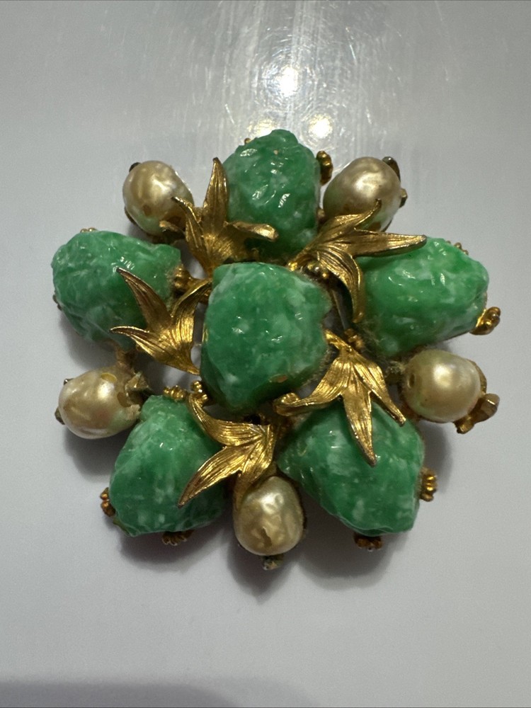 Vintage Har Emerald Green Simulated Stones Brooch Large Statement