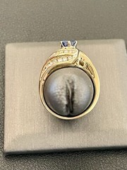 18KT Yellow Gold 0.94CT Sapphire and 0.60CTW Diamond Ring. Size 7 (R105)