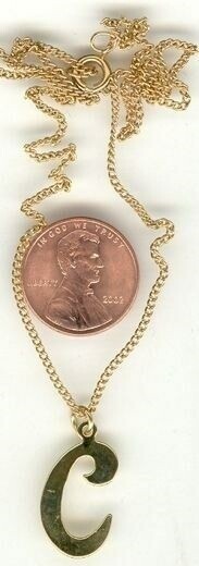 1 PIECE VINTAGE GOLD LETTER “C” INITIAL 15.5″ CURB CHAIN NECKLACE T403
