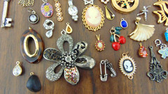 Huge Vtg lot of 141 Estate Pendants & Charms Mixed Materials And Styles