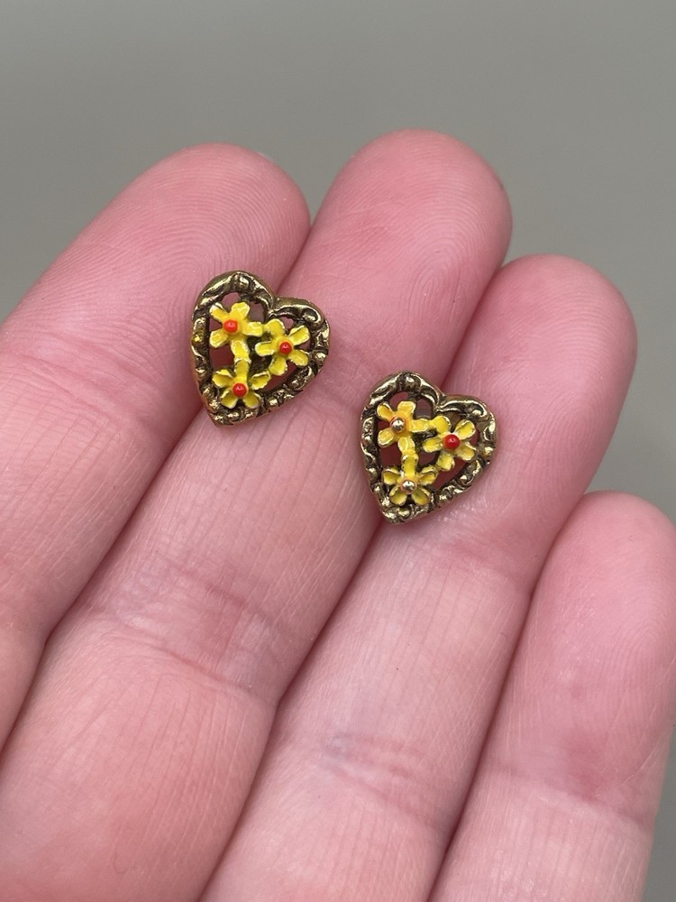 VTG READ ART Arthur Pepper Signed Floral GoldTone Enamel Heart Post Earrings
