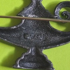Vintage AJC Signed GENIE’S LAMP w/ Clear Stones Brooch In Pewter