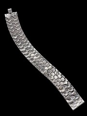 Vintage Crown Trifari Honeycomb Bracelet Mesh Geometric Hexagon Link
