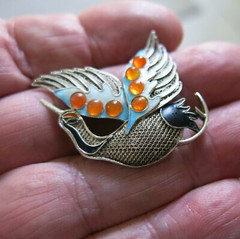 Sterling Silver Sea Bird Brooch Enamel with 7 Orange Stones 5.1g [6328]