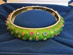 Jackie Kennedy JBK Camrose Kross Enamel Jeweled Hinged Bangle Bracelet Box COA