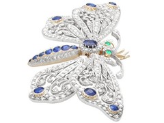 6.25Ct Basaltic Sapphire 0.24Ct Emerald 7.30Ct Diamond 15k Yellow Gold Brooch