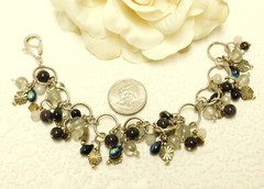 PURPLE & IRIDESCENT PEACOCK BLUE STONE & GLASS CHARM BEAD BRACELET 7.5″