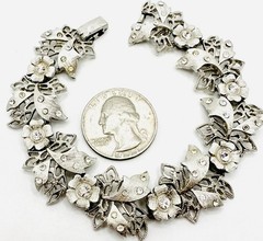Unusual Signed Vtg Kramer Brushed Silver Tone Rhinestone Floral Bracelet 6.75″