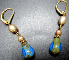 Beautiful Czech Glass & Pearl Drippy Necklace Earring Set