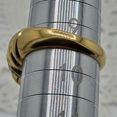 Ladies Cocktail Ring Band 14KHGE RG Size 9.5 Ribbed Swirl