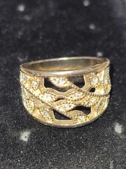 Vintage Goldtone Ring Floral Leaf Style Cocktail Band Clear Rhinestone Accents