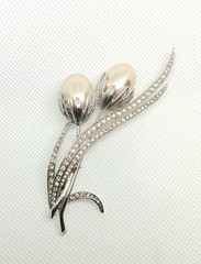 Jay Strongwater Floral Brooch Pearl And Rhinestone Crystal Stem Silver Tone Pin