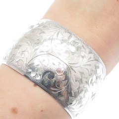 950 Silver Antique Japan Engraved Floral Leaf Adjustable Wide Cuff Bracelet 6.5″
