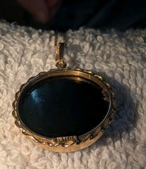 Onyx Cat Round Cameo Blue White Round Pendant 14K Gold Surround 3.6 G