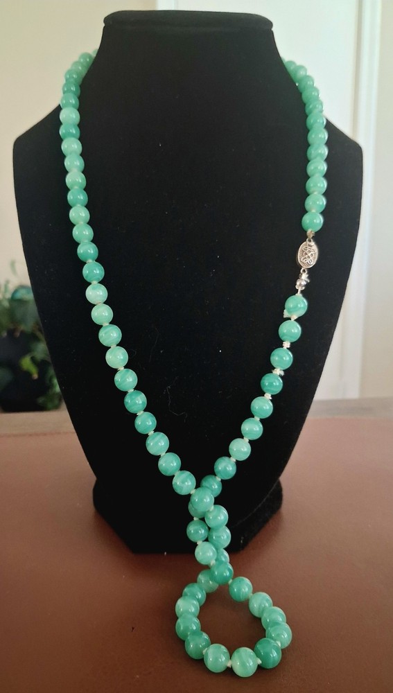 Vtg Chinese Export Peking Glass Necklace 28.5″ Swirled Faux Jade Silver Clasp