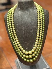 HONG KONG AVON GREEN ORANGE IVORY FAUX PEARL BEAD MCM VINTAGE NECKLACES LOT 5 EU