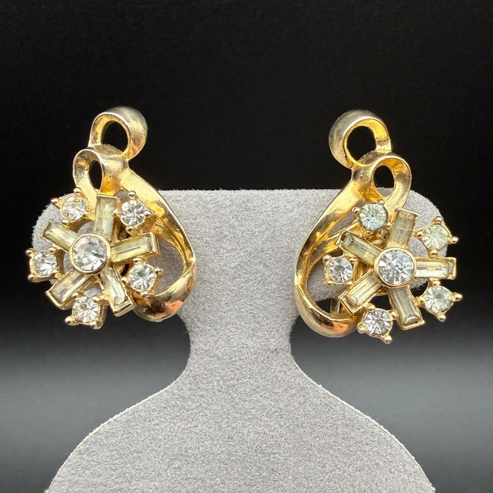 Vintage Gold Tone Crystal Rhinestone Starburst Screwback Earrings Mid Century 1″