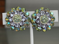 Signed Tara Aurora Borealis Lavender Rhinestone Clip On Earrings 1” Vintage