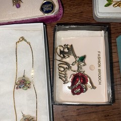 VINTAGE CUSTOM JEWELRY LOT VERY NICE PCS